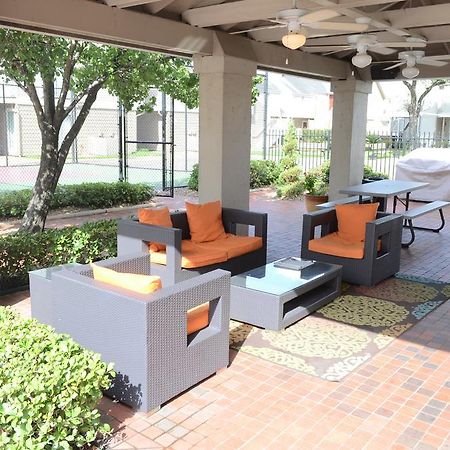 Aparthotel Moody Manor Houston Exteriér fotografie